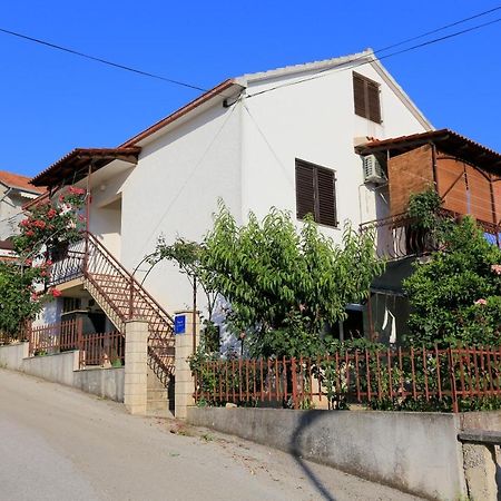 Apartments With A Parking Space Okrug Gornji, Ciovo - 1107 Trogir Exterior photo