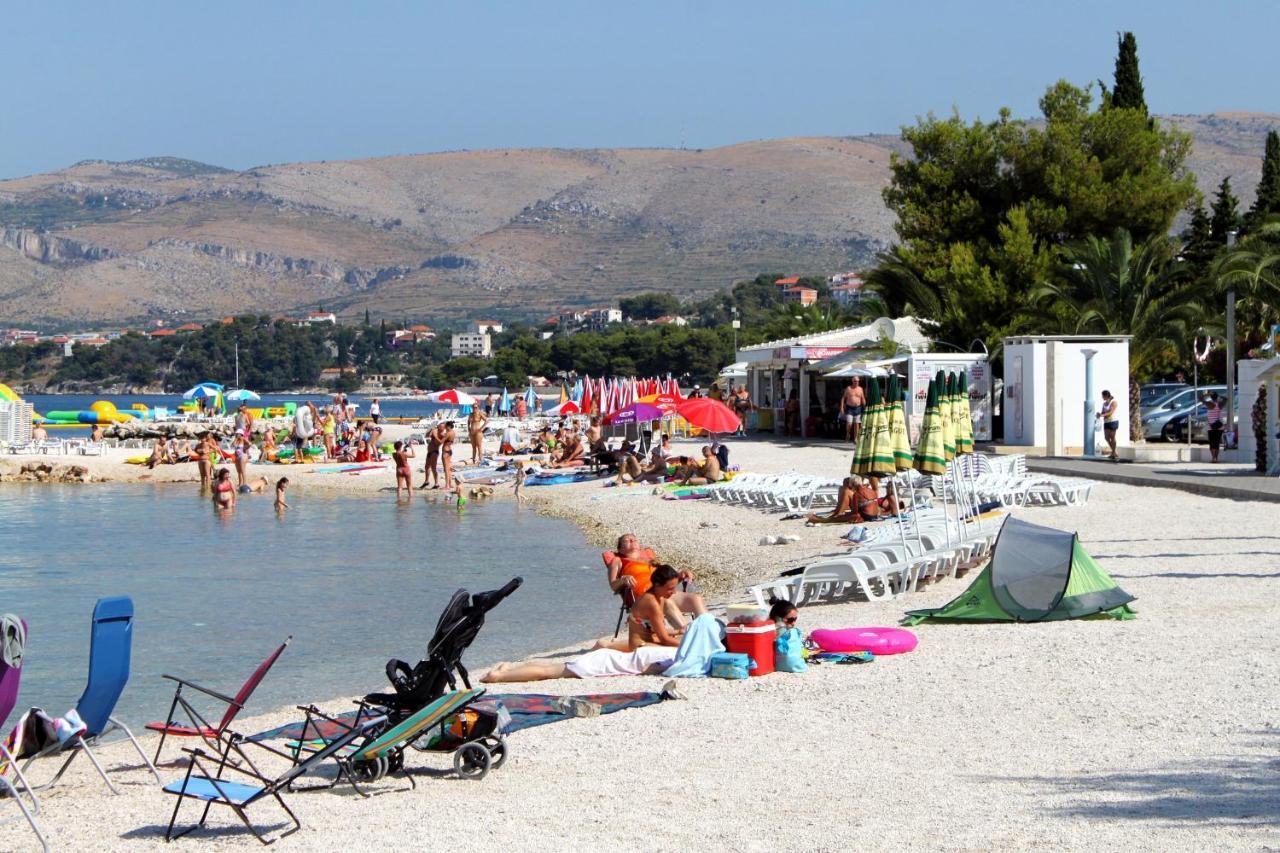 Apartments With A Parking Space Okrug Gornji, Ciovo - 1107 Trogir Exterior photo